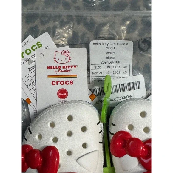 Crocs Hello‎ Kitty Classic Clog /  Size 5 Toddler - Picture 9 of 9